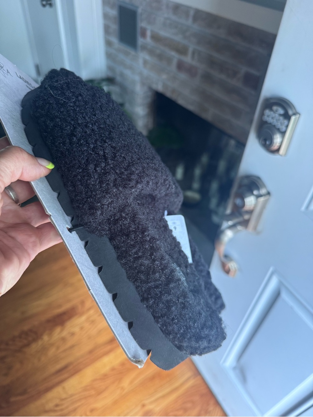 Cozy Black Shearling Slip-On Slippers -